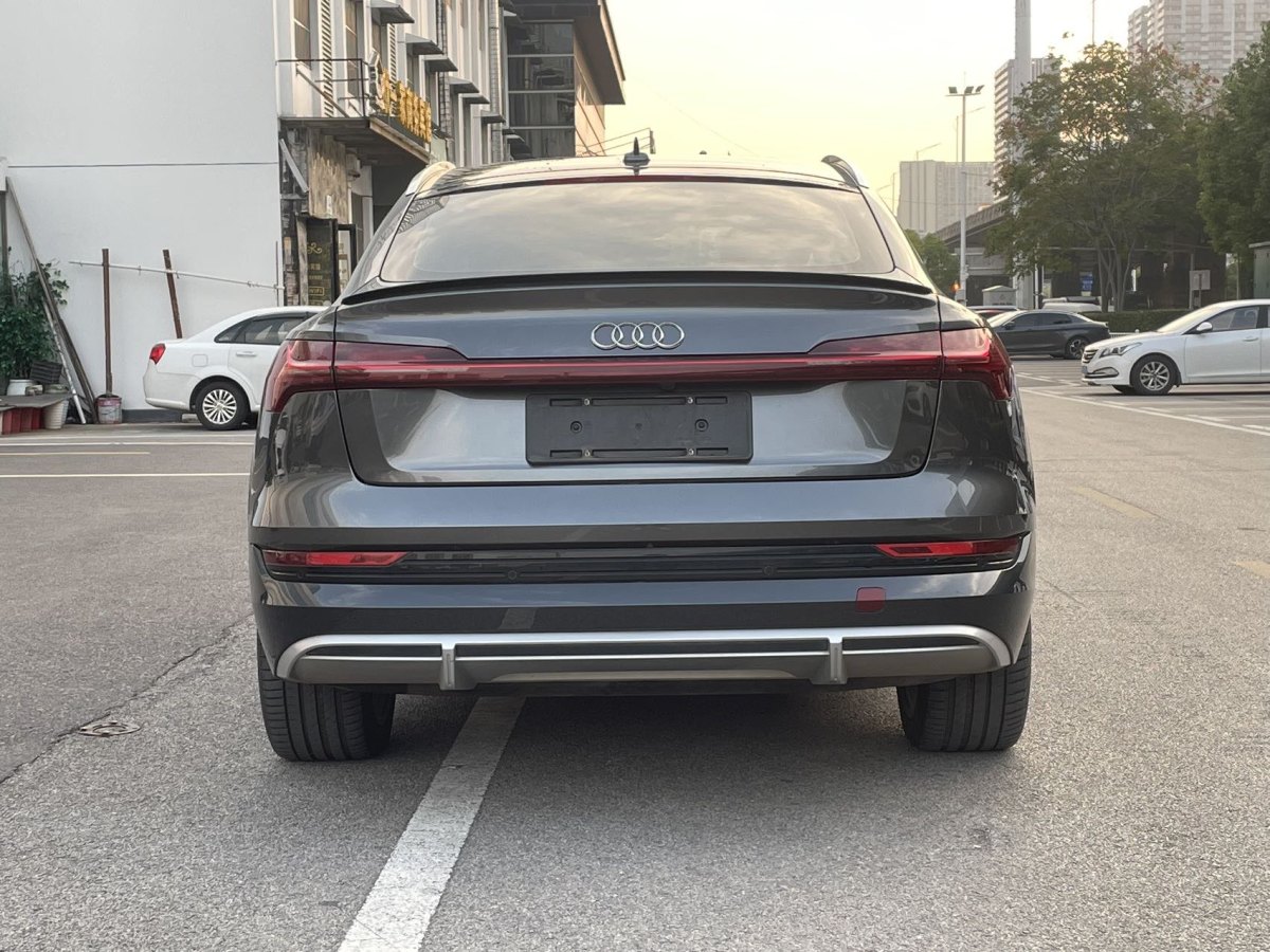 奧迪 奧迪e-tron  2021款 Sportback 55 quattro 臻選型圖片