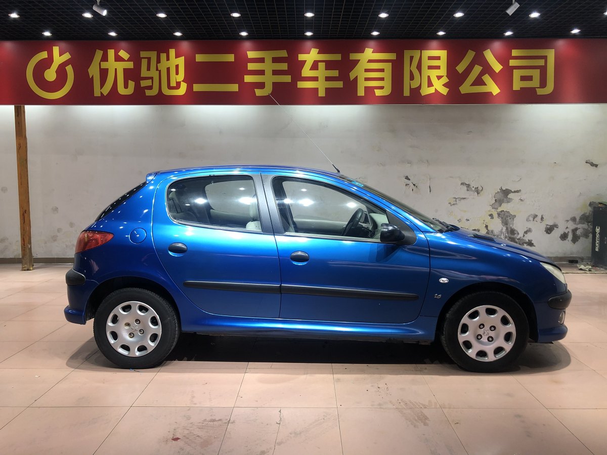 標(biāo)致 206  2005款 1.6L 自動風(fēng)尚版圖片