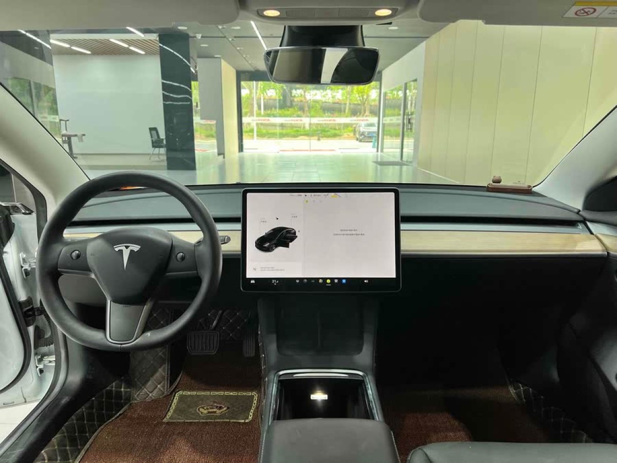 特斯拉 Model 3  2021款 改款 標準續(xù)航后驅(qū)升級版圖片