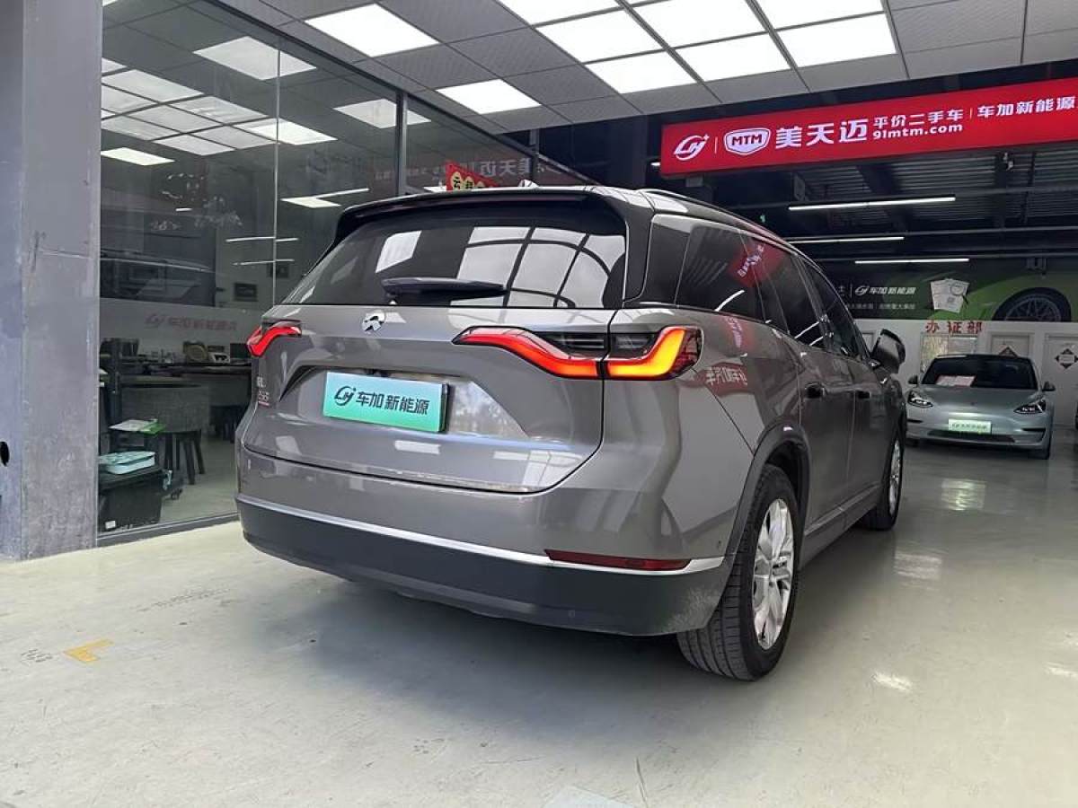 蔚來(lái) ES8  2020款 415KM 基準(zhǔn)版 六座版圖片