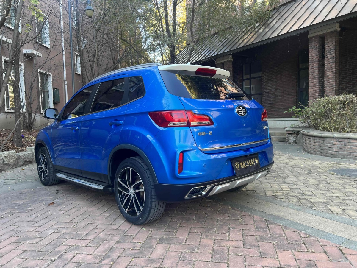 奔騰 X40  2017款 1.6L 自動豪華型圖片