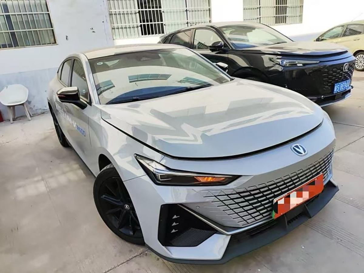 長(zhǎng)安 長(zhǎng)安UNI-V 智電iDD  2023款 智電iDD 1.5T 113km智酷型圖片