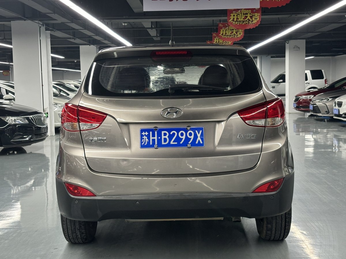 現(xiàn)代 ix35  2015款 2.0L 自動(dòng)兩驅(qū)舒適型 國V圖片