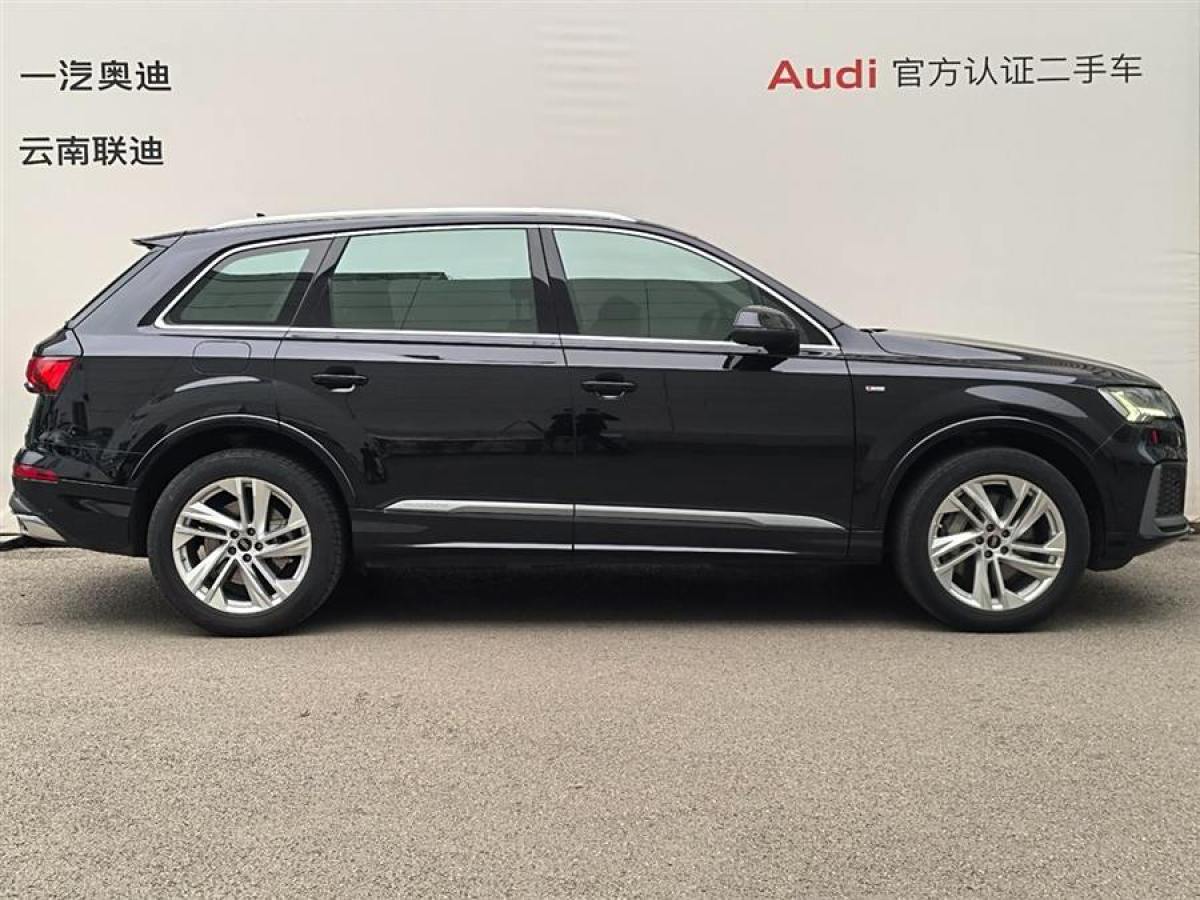 2021年9月奧迪 奧迪Q7  2023款 45 TFSI quattro S line運動型