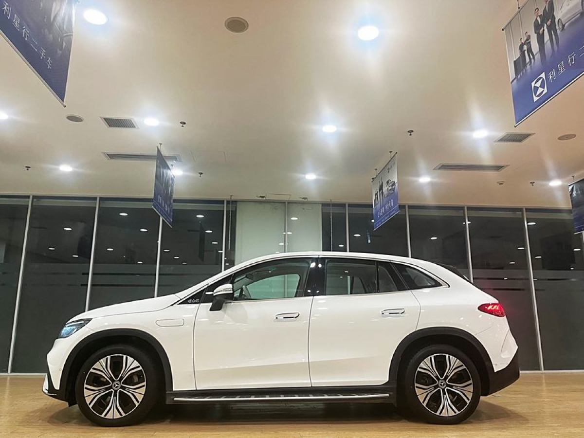 奔馳 奔馳EQE SUV  2023款 350 4MATIC 豪華版圖片