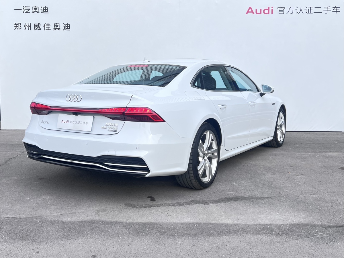 奧迪 奧迪A7L  2024款 45TFSI quattro S-line 見遠(yuǎn)型 流晶套裝圖片