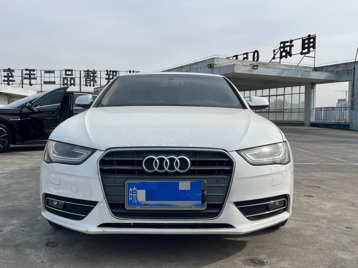 奧迪 奧迪A4L  2015款 35 TFSI 自動標(biāo)準(zhǔn)型圖片