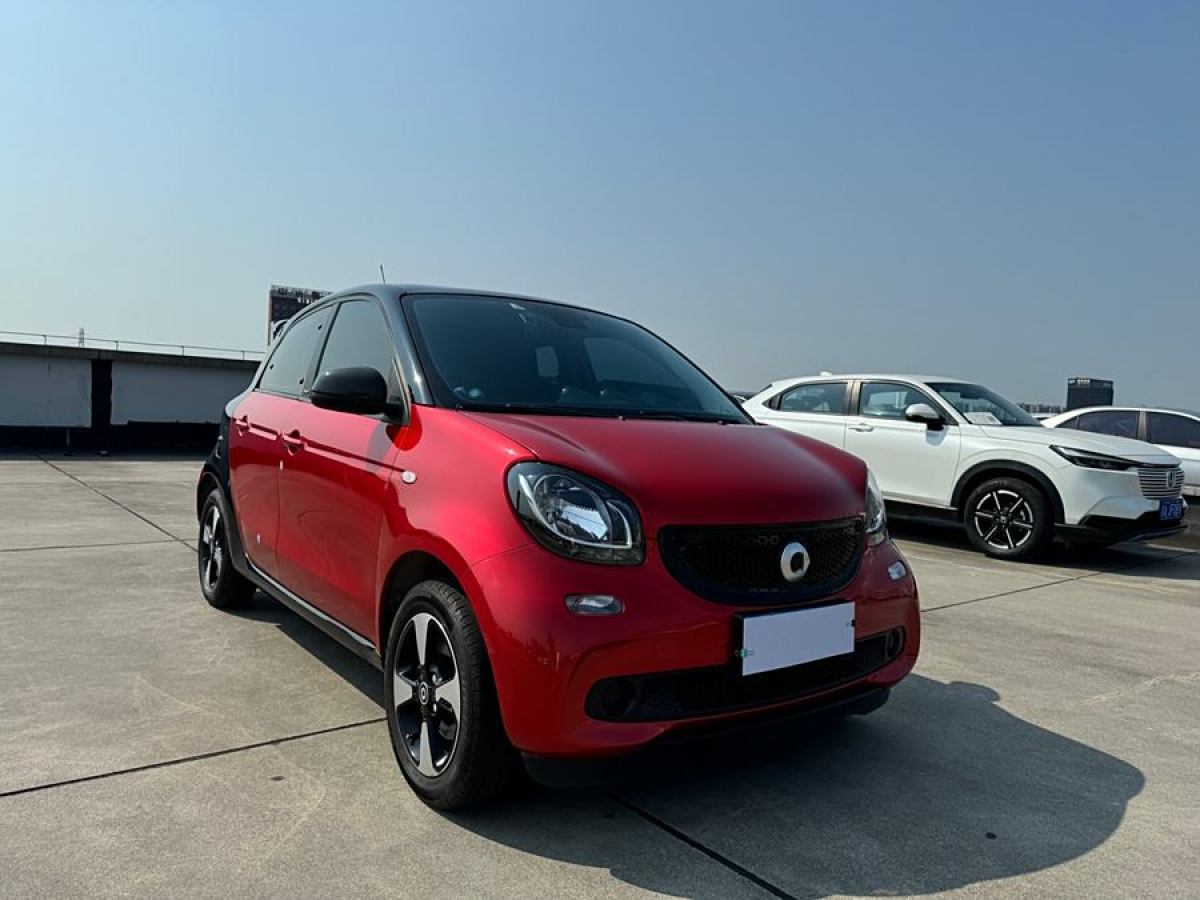 2018年11月smart forfour  2018款 1.0L 52千瓦激情版