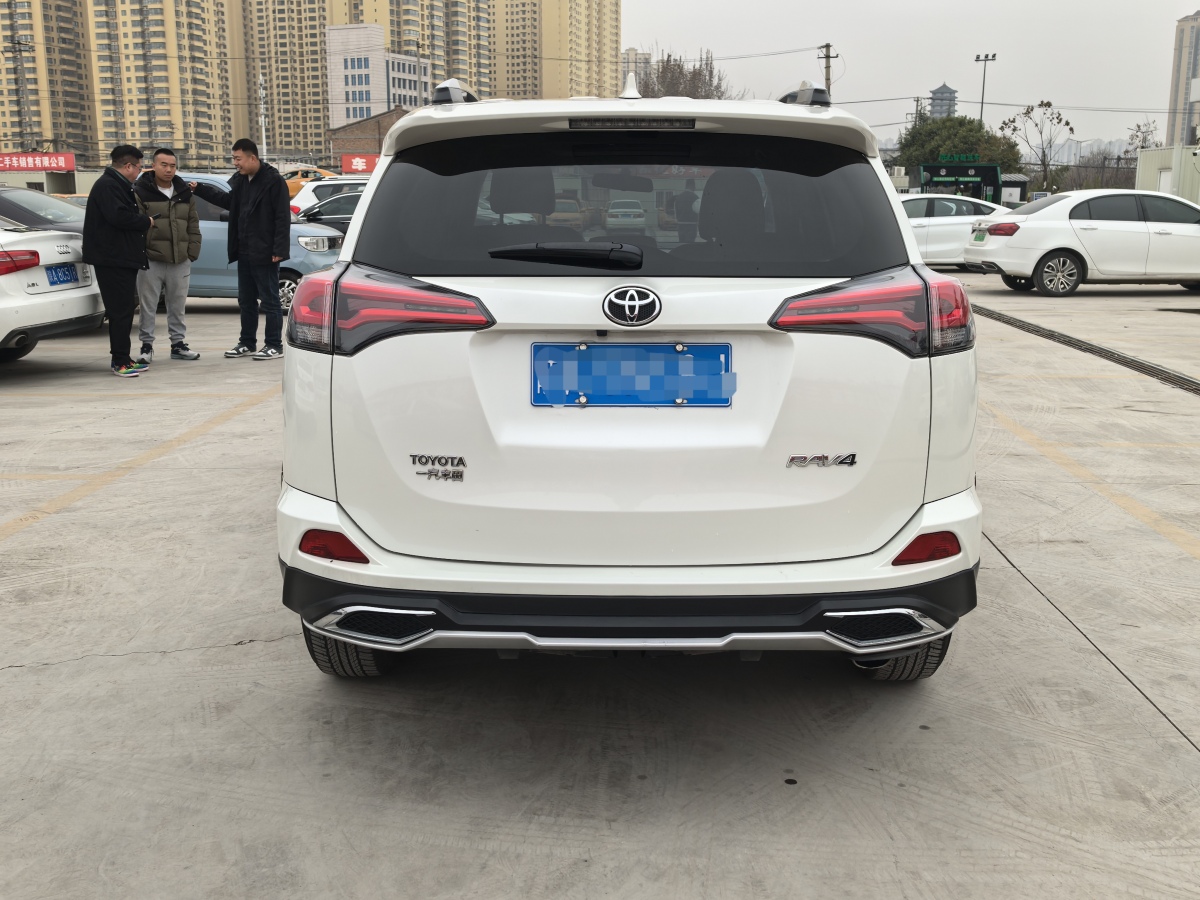 豐田 RAV4  2018款 榮放 2.0L CVT兩驅(qū)風(fēng)尚版圖片