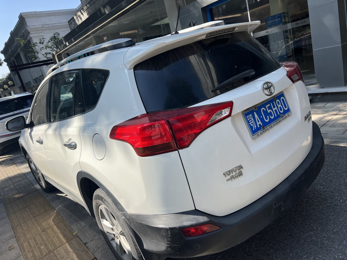 豐田 RAV4  2016款 榮放 2.0L CVT四驅(qū)新銳版圖片