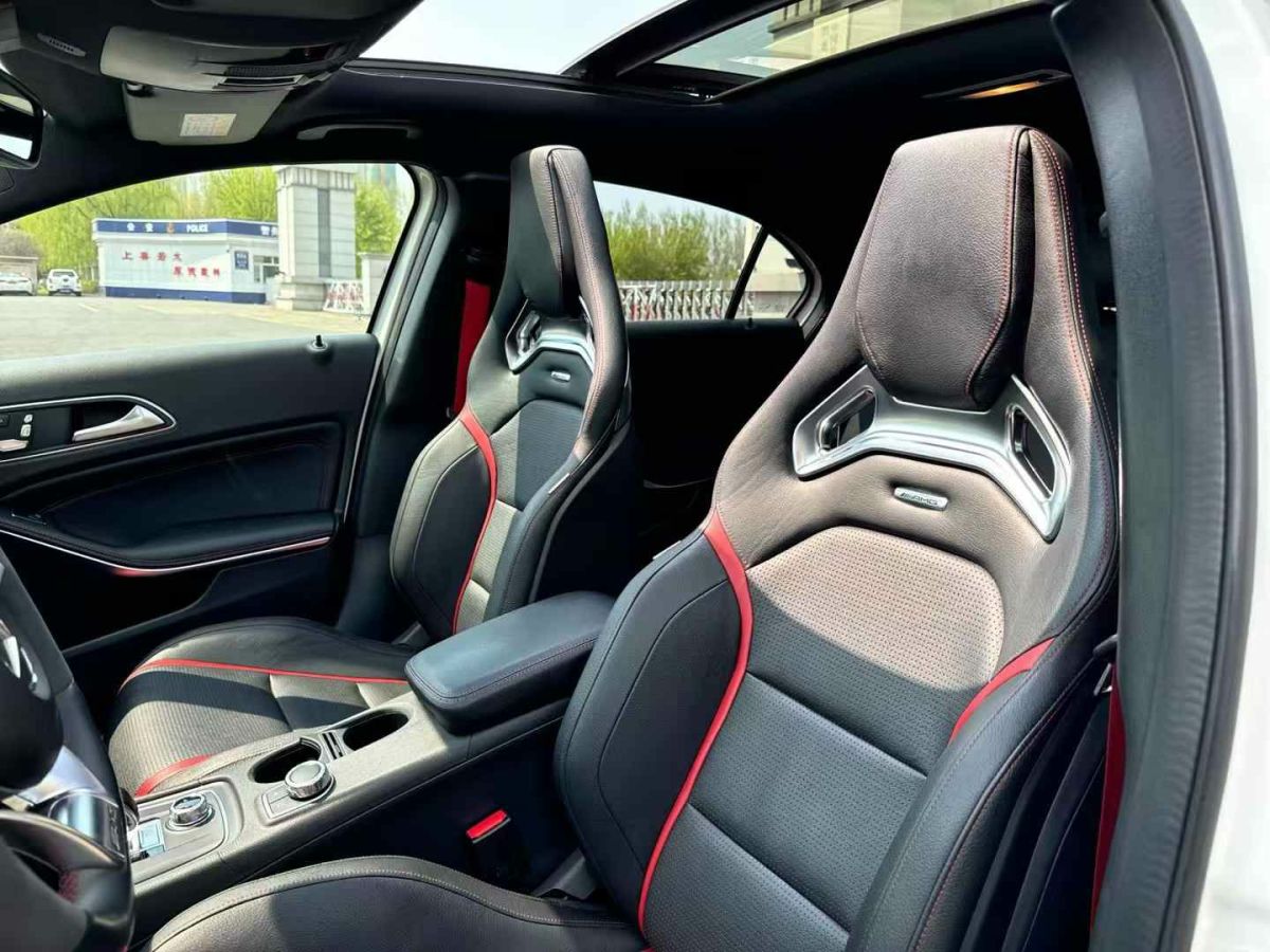 奔馳 奔馳A級AMG  2023款 AMG A 35 4MATIC圖片