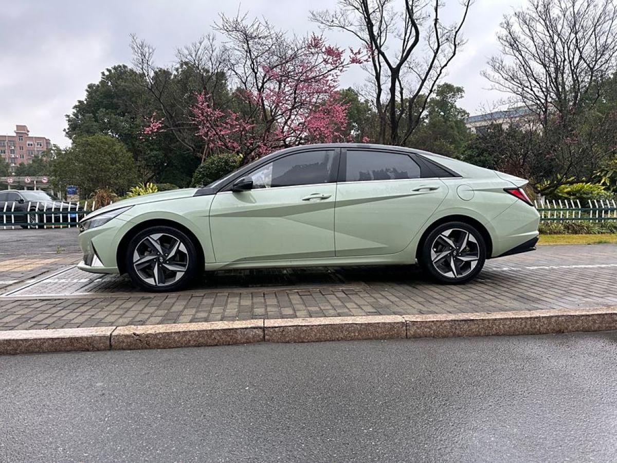 現(xiàn)代 伊蘭特  2021款 1.5L LUX尊貴版圖片