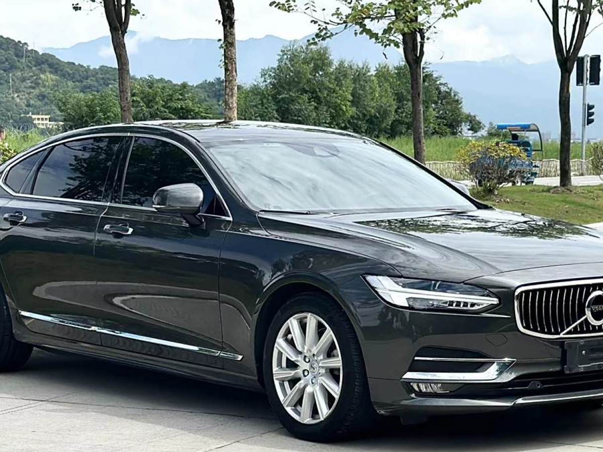 2019年9月沃爾沃 S90  2020款 改款 T5 智逸豪華版