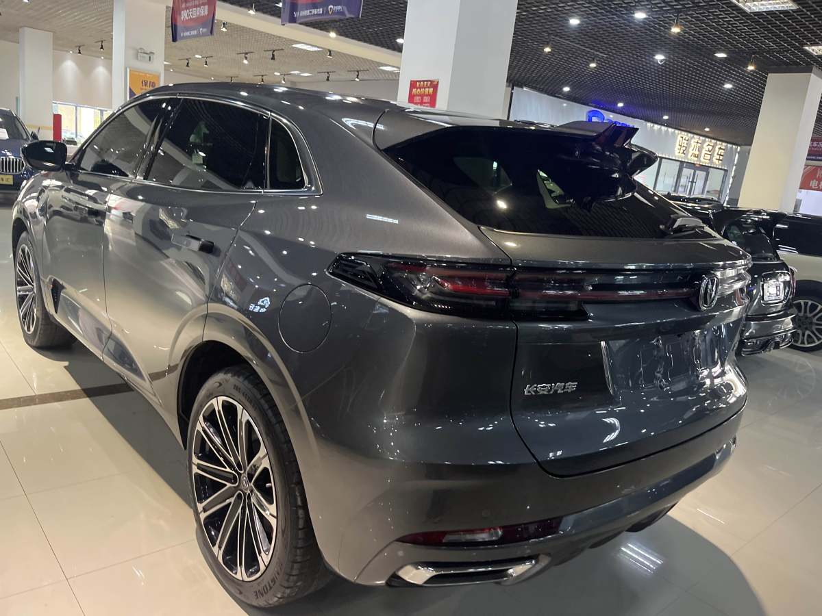 長(zhǎng)安 長(zhǎng)安UNI-K新能源  2022款 藍(lán)鯨iDD 130km 1.5T 尊貴型圖片