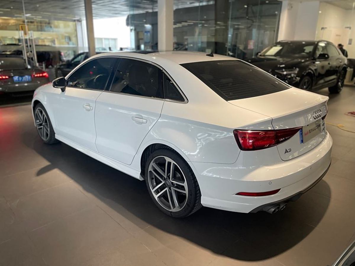 奧迪 奧迪A3  2019款 Limousine 35 TFSI 時(shí)尚型 國(guó)VI圖片