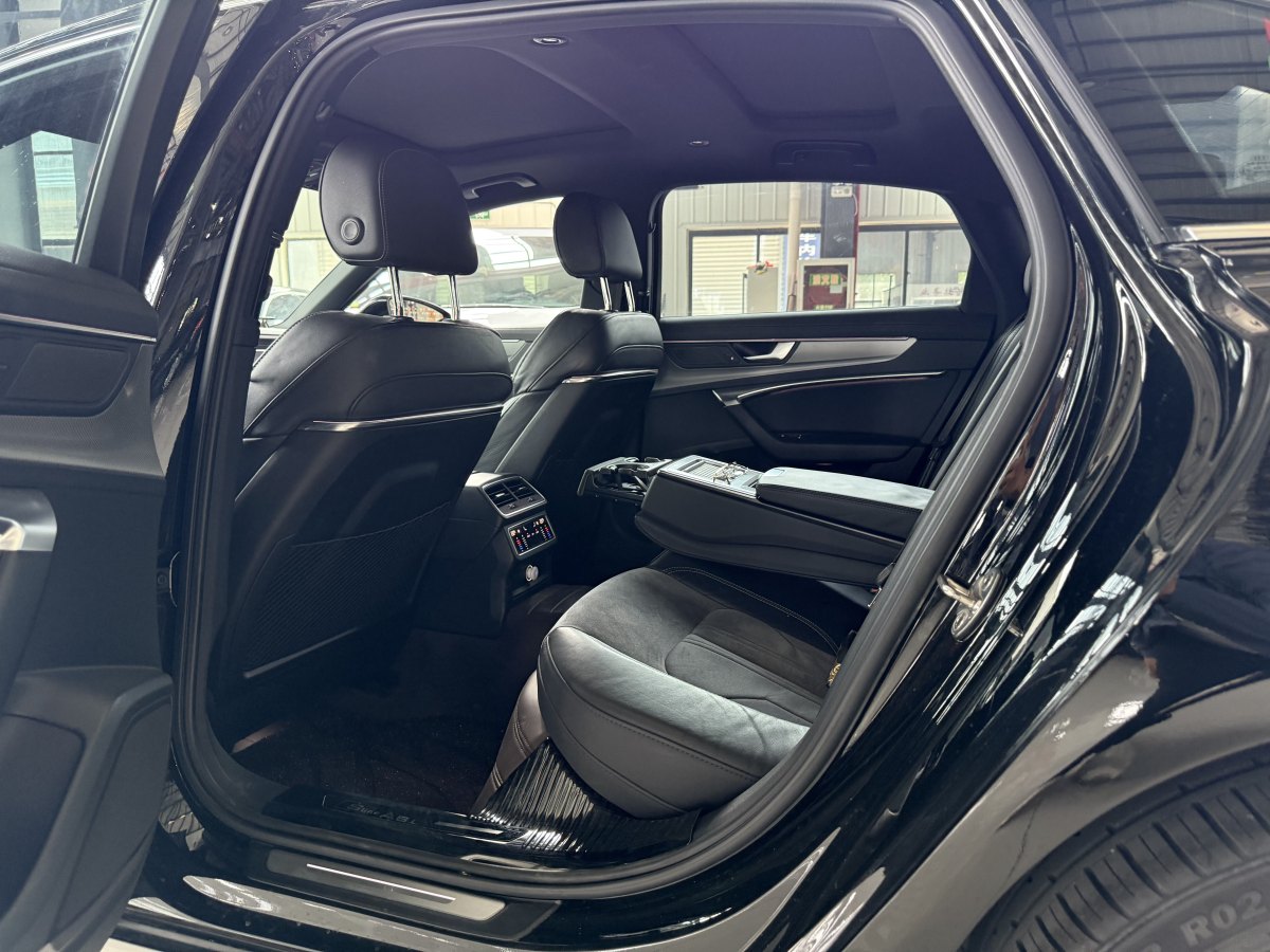 奧迪 奧迪A6L  2021款 45 TFSI 臻選動(dòng)感型圖片