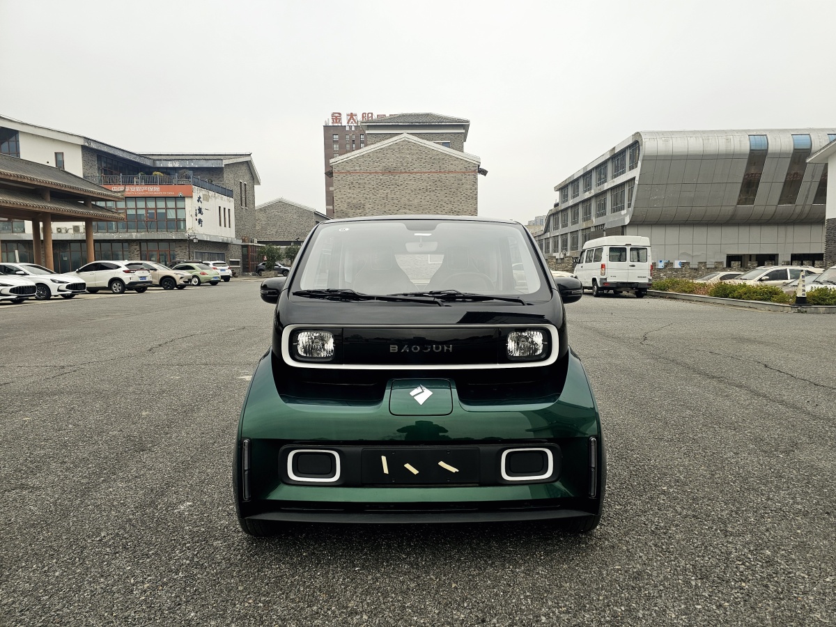 寶駿 寶駿KiWi EV  2022款 設(shè)計師輕享版 三元鋰圖片