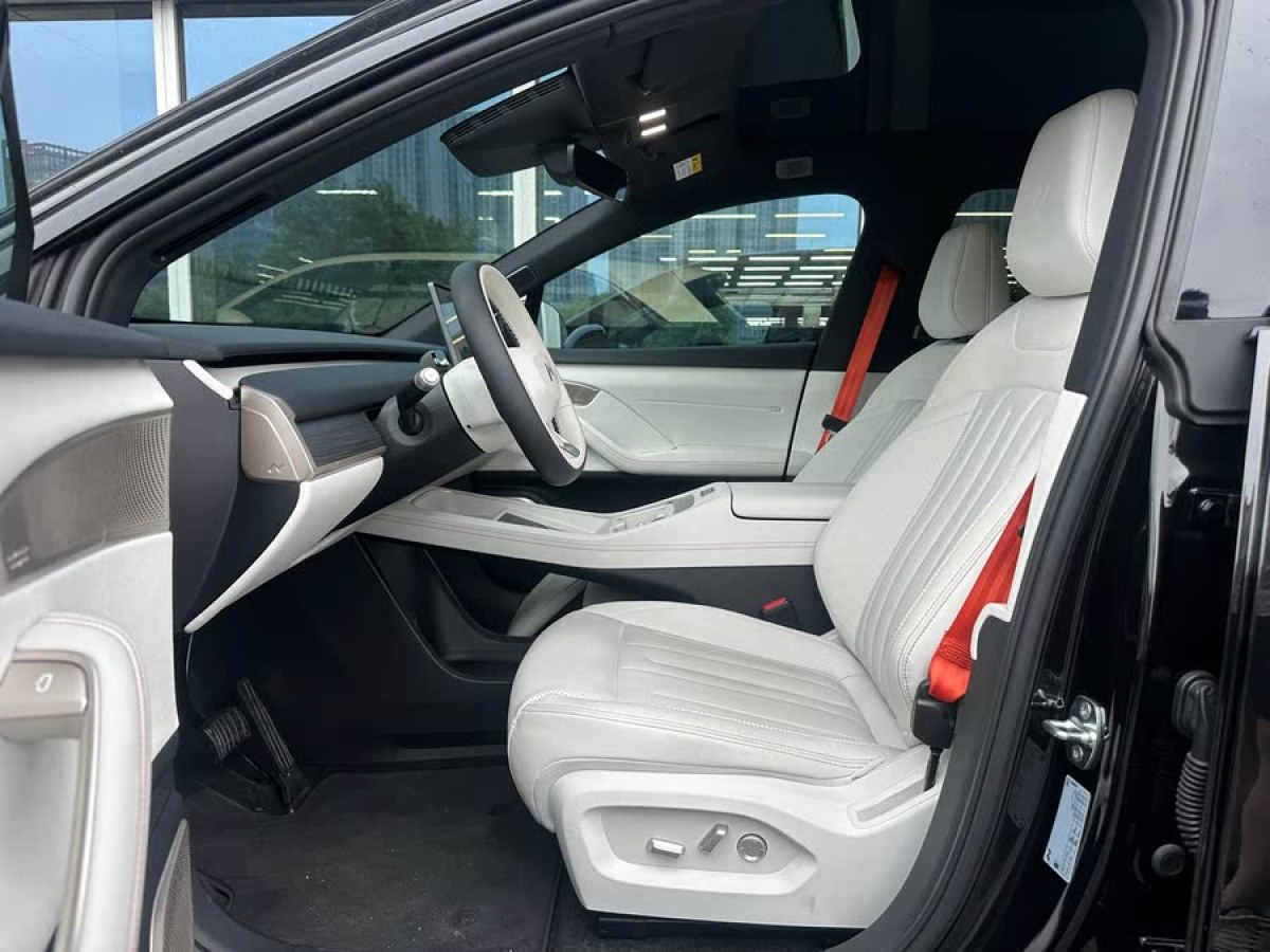 蔚來(lái) 樂(lè)道L60  2024款 60kwh 后驅(qū)版圖片