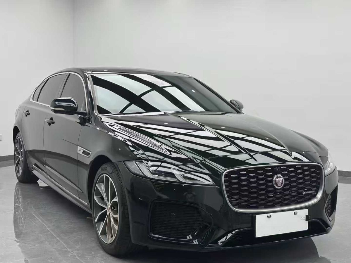 捷豹 XFL  2023款 XFL 2.0T P200 兩驅(qū)精英豪華版圖片