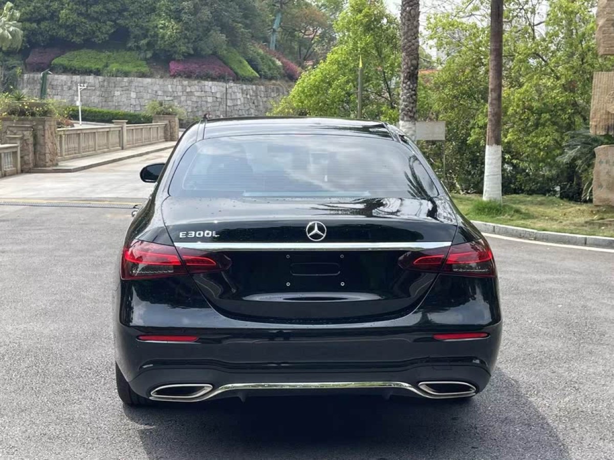 奔馳 奔馳E級(jí)  2021款 改款 E 300 L 時(shí)尚型圖片