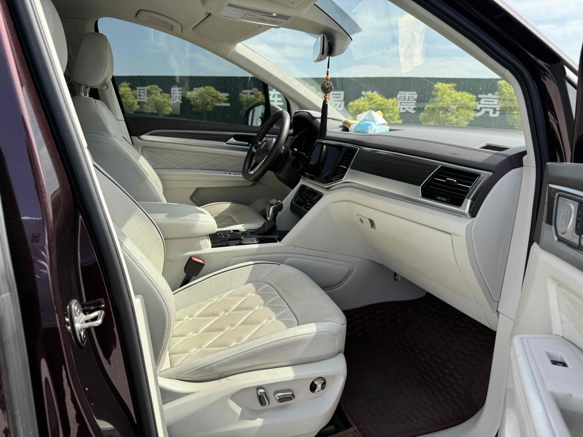 大眾 威然  2023款 改款 380TSI 尊貴版圖片