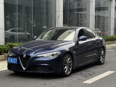 2018年10月 阿爾法·羅密歐 Giulia 2.0T 280HP 豪華版圖片