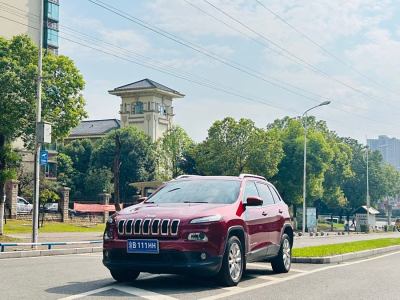 2015年1月 Jeep 自由光(進(jìn)口) 2.4L 豪華版圖片