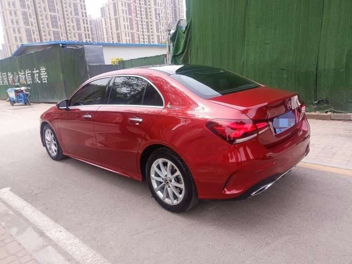 奔馳 奔馳A級  2021款 A 200 L 運動轎車動感型圖片