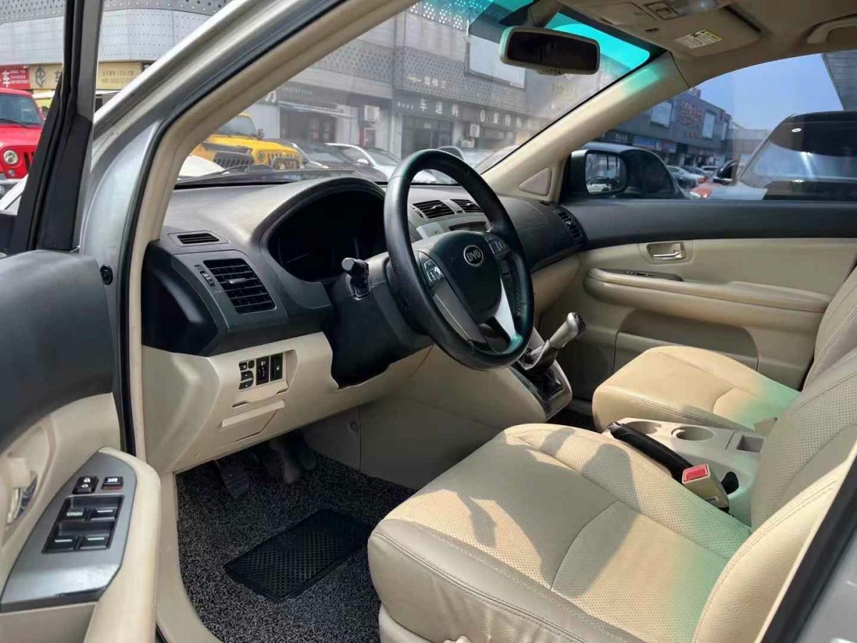 比亞迪 S6  2011款 2.0L 手動尊貴型圖片