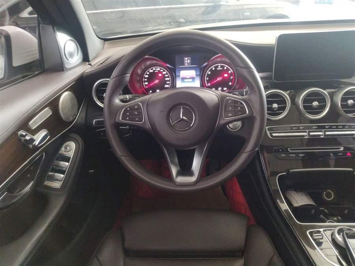奔馳 奔馳GLC  2017款 GLC 260 4MATIC 動感型圖片