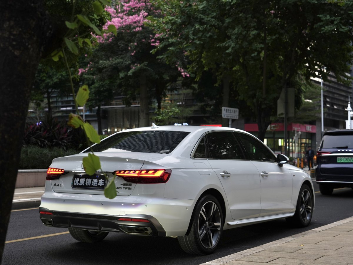 奧迪 奧迪A4L  2020款 40 TFSI 豪華動感型圖片