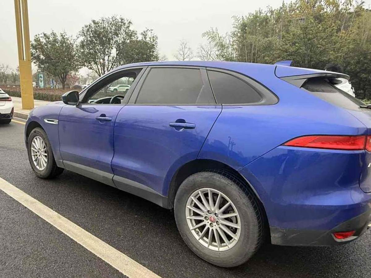 捷豹 F-PACE  2018款 2.0T 兩驅(qū)都市尊享版圖片