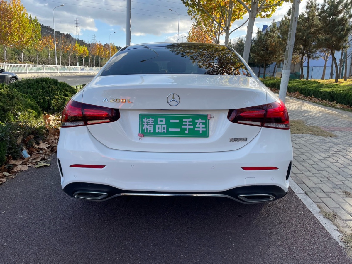 奔馳 奔馳A級(jí)  2019款 A 200 L 運(yùn)動(dòng)轎車圖片