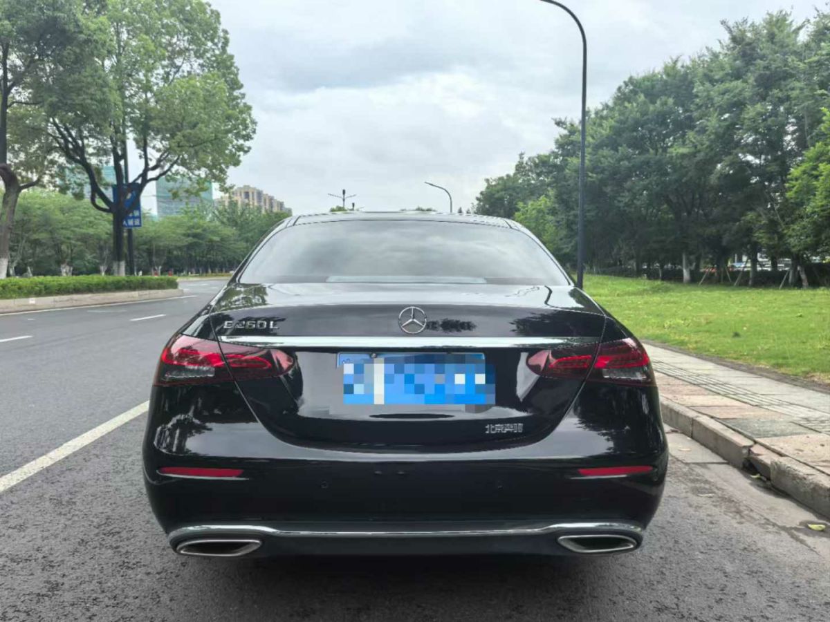 奔馳 奔馳E級(jí)  2022款 E 300 L 豪華型圖片