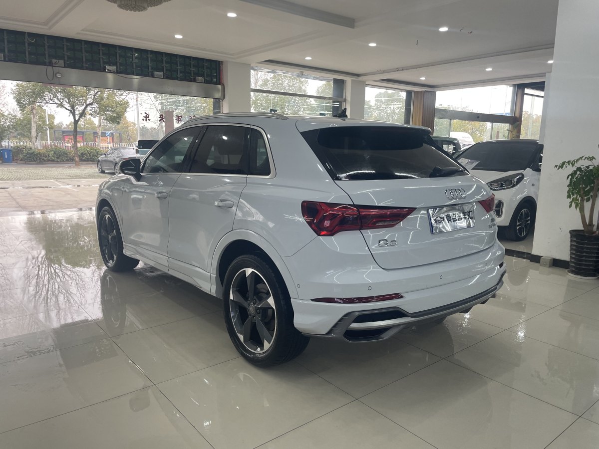 奧迪 奧迪Q3  2024款 35 TFSI 時(shí)尚動(dòng)感型圖片