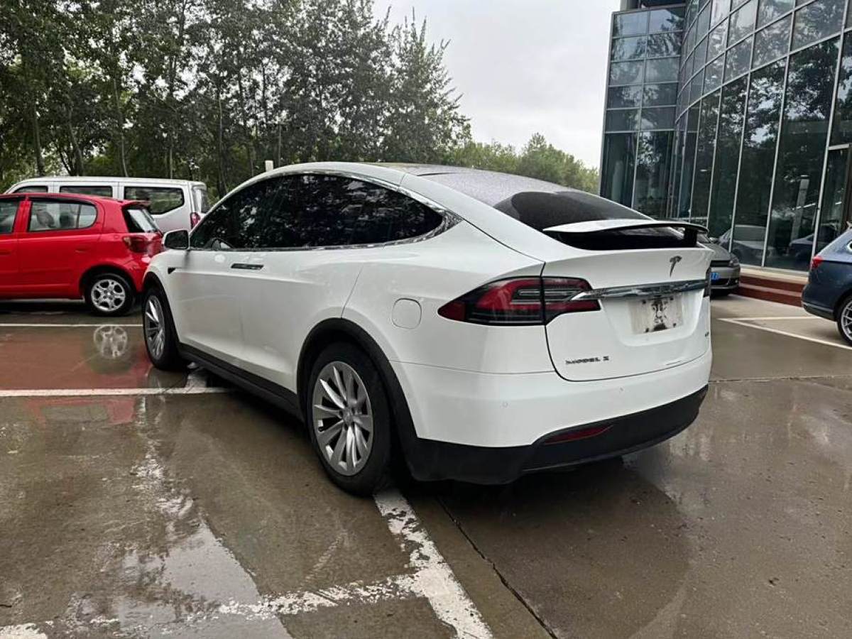 特斯拉 Model X  2017款 Model X 100D 長續(xù)航版圖片