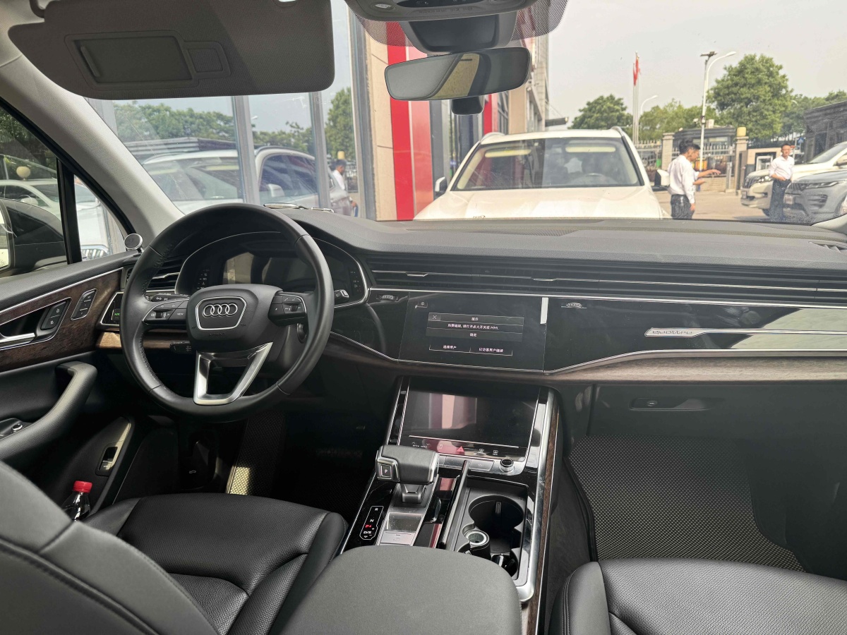 2021年11月奧迪 奧迪Q7  2024款 45 TFSI quattro S line運(yùn)動(dòng)型