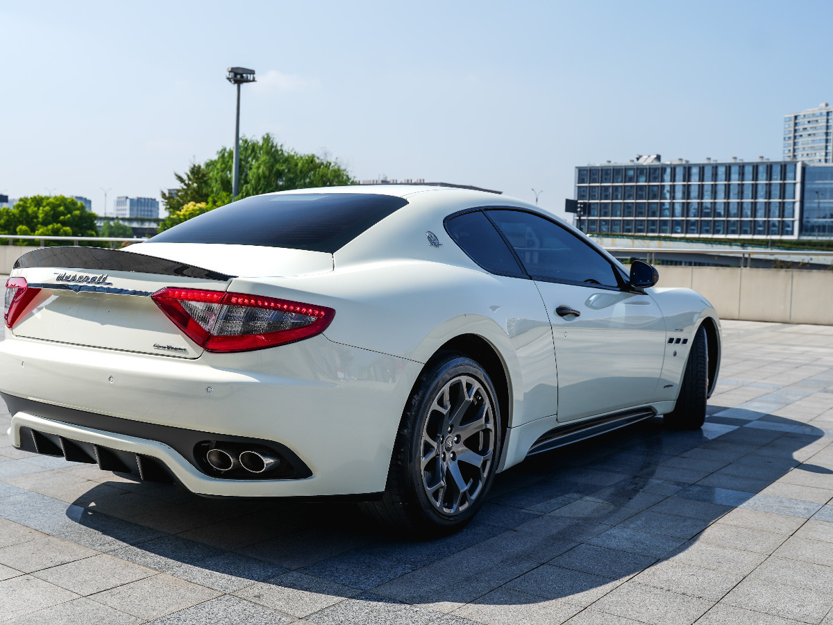 2018年4月瑪莎拉蒂 GranTurismo Maserati瑪莎拉蒂GT-4.2中規(guī)頂配