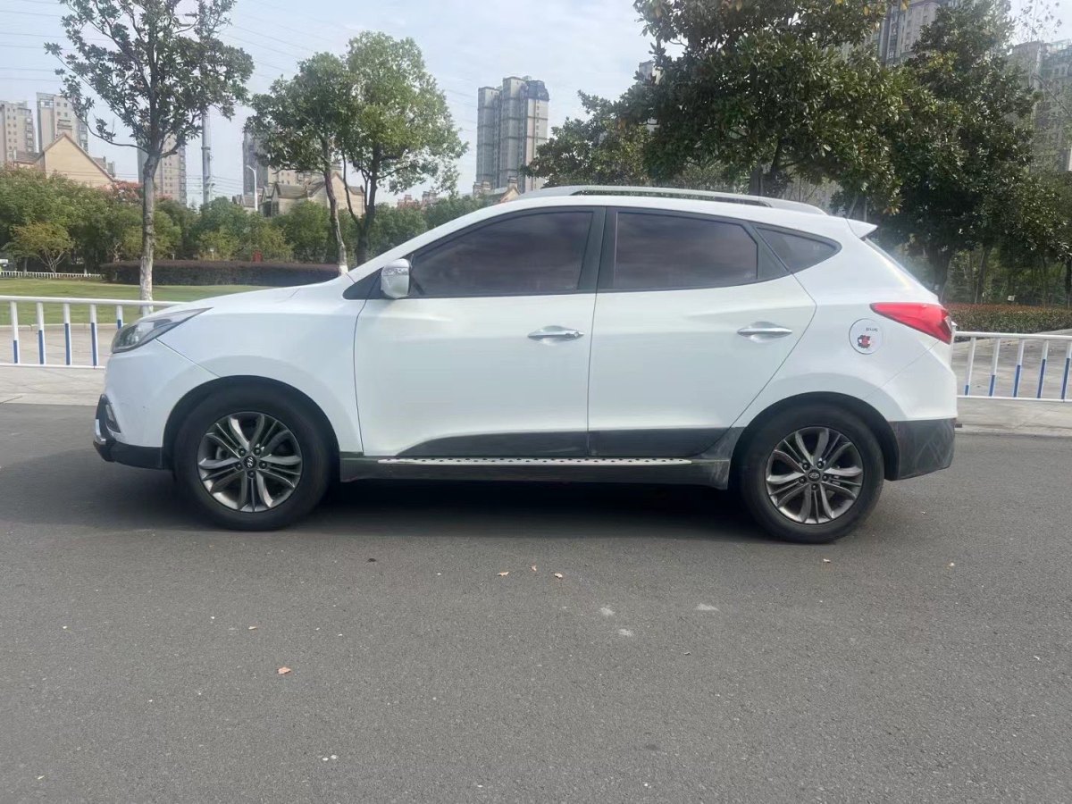 現(xiàn)代 ix35  2013款 2.0L 自動兩驅(qū)智能型GLS 國V圖片