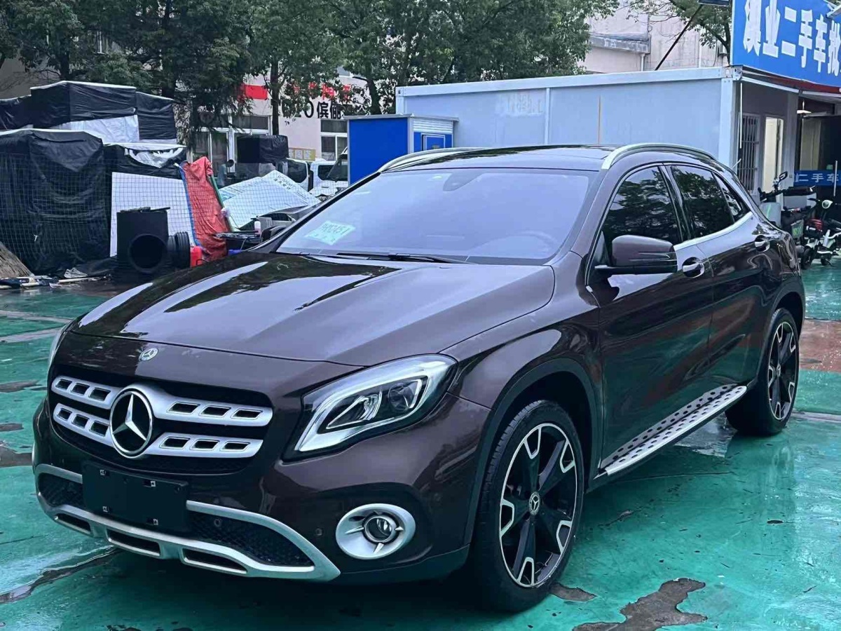 2017年10月奔馳 奔馳GLA  2017款 GLA 220 4MATIC 時(shí)尚型