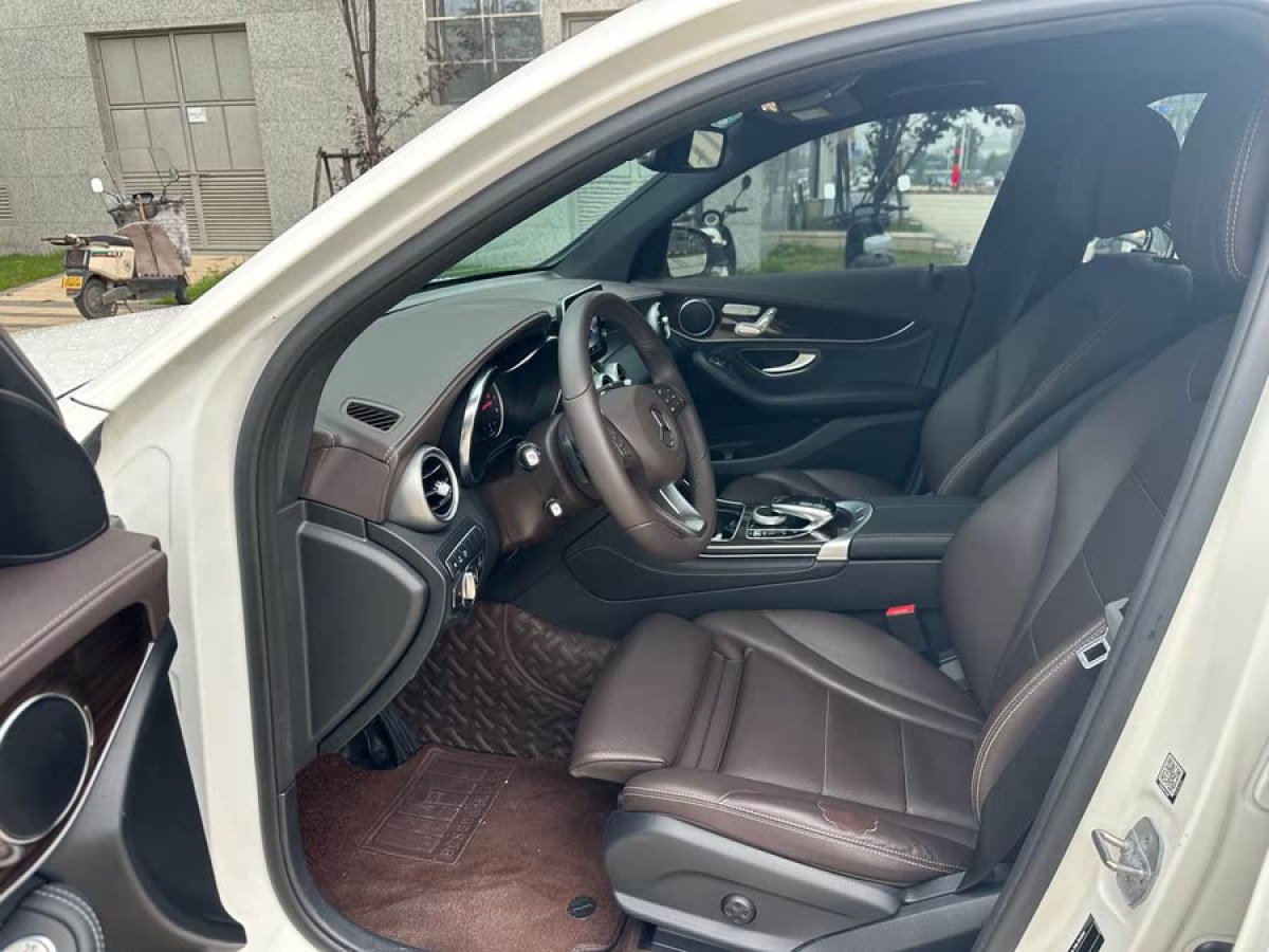 奔馳 奔馳GLC  2018款 改款 GLC 260 4MATIC 豪華型圖片