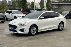 ?？怂?福特 三廂 EcoBoost 180 自動(dòng)ST Line