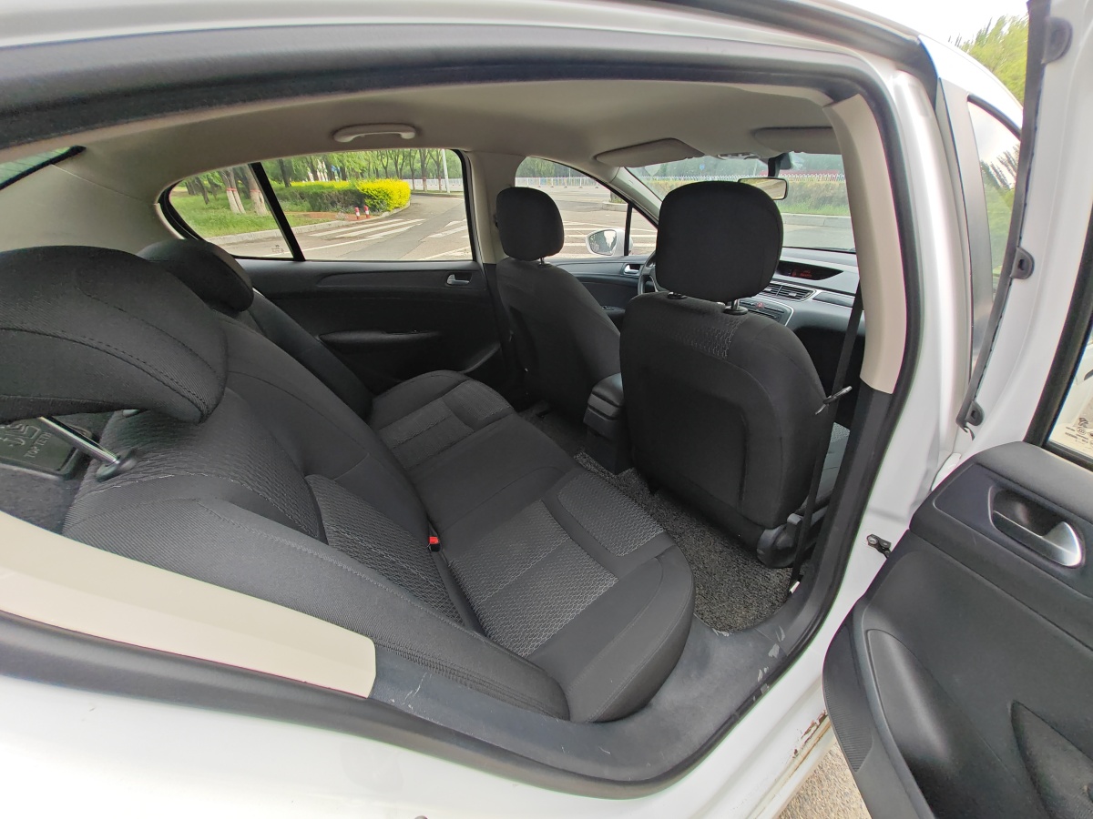 標致 308  2012款 1.6L 自動優(yōu)尚型圖片