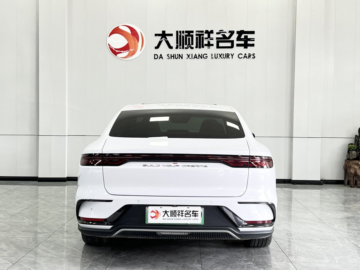 比亞迪 漢  2022款 EV 創(chuàng)世版 610KM四驅(qū)尊享型圖片