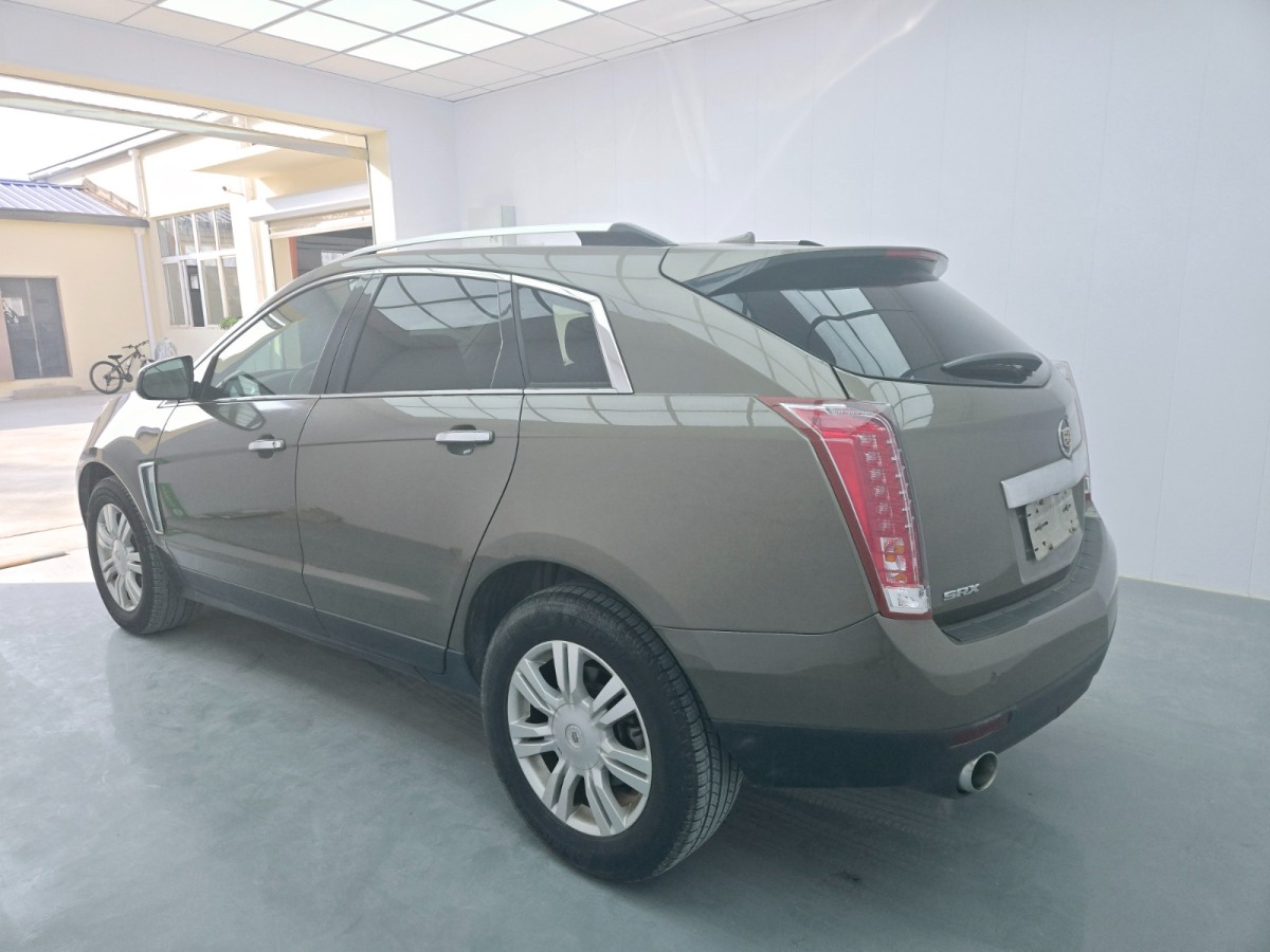 凱迪拉克 SRX  2015款 3.0L 精英型圖片