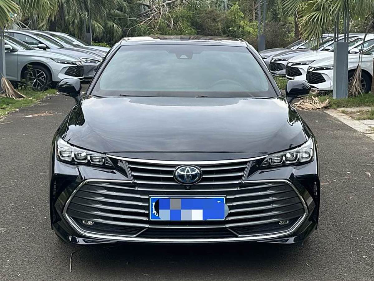 丰田 亚洲龙  2019款 双擎 2.5L XLE尊贵版 国V图片