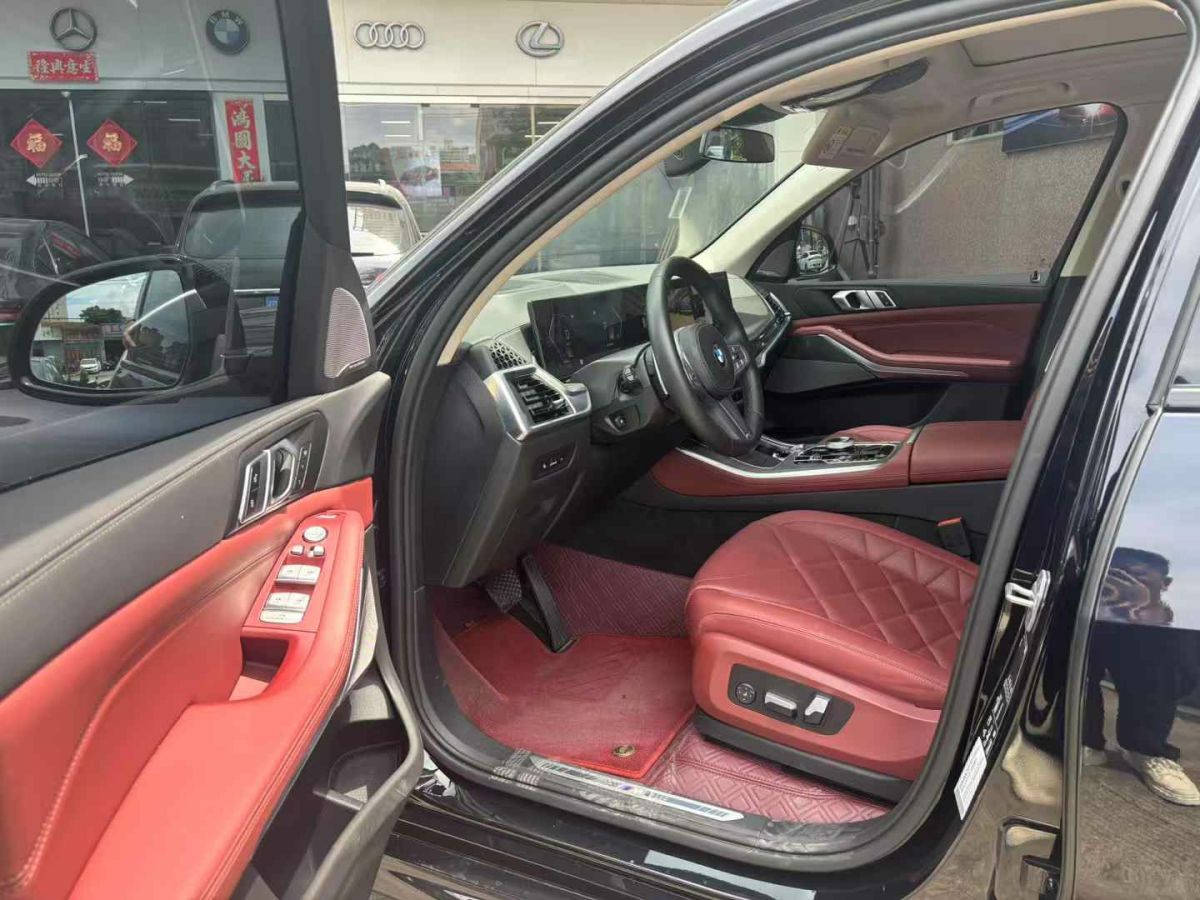 寶馬 寶馬X5  2024款 xDrive 40Li 尊享型黑焰限量版圖片