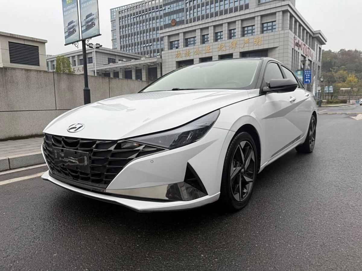 現(xiàn)代 伊蘭特  2021款 1.5L LUX尊貴版圖片