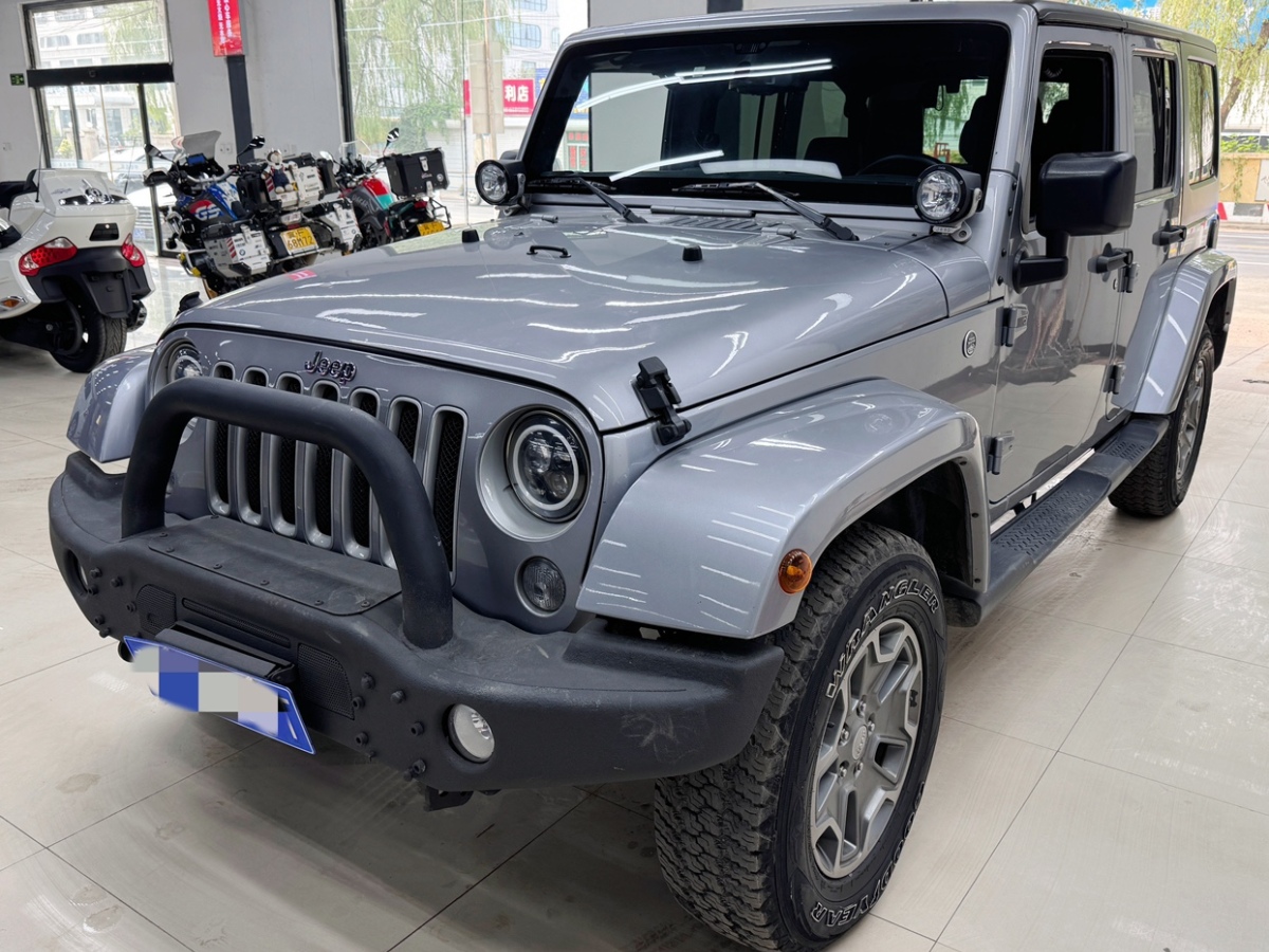 2017年8月Jeep 牧馬人  2017款 3.0L Sahara 四門舒享版