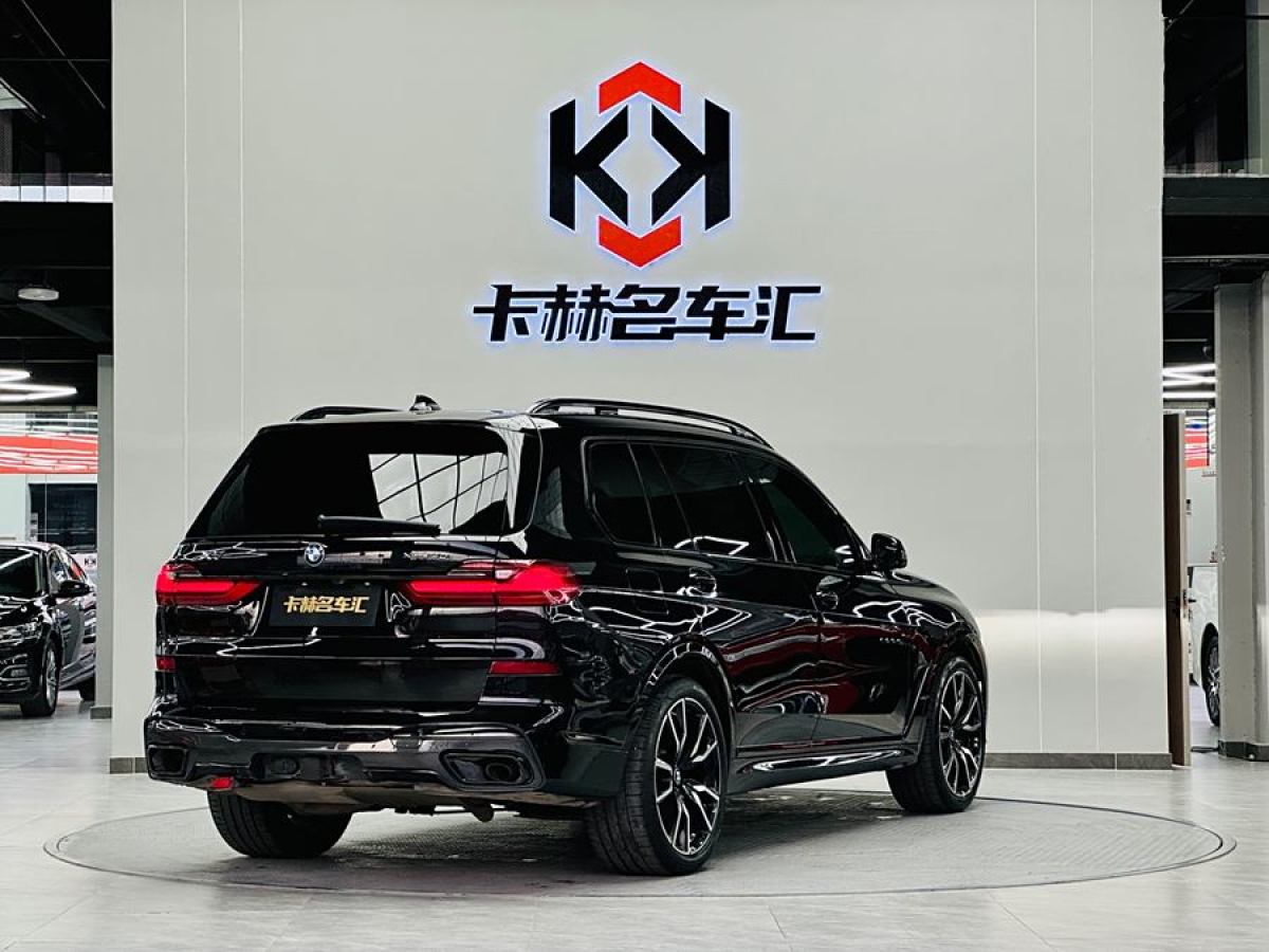 寶馬 寶馬X7  2022款 xDrive40i 領(lǐng)先型豪華套裝圖片